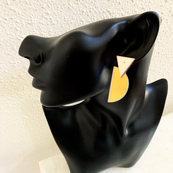 NEW! Transparent Iridescent Geo Earrings 🎊 - Picture 2 of 5